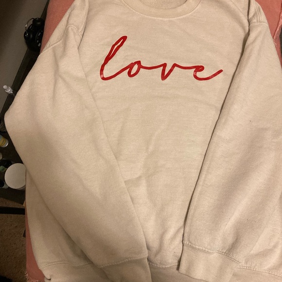“Love” sweater. Unisex - Picture 2 of 2
